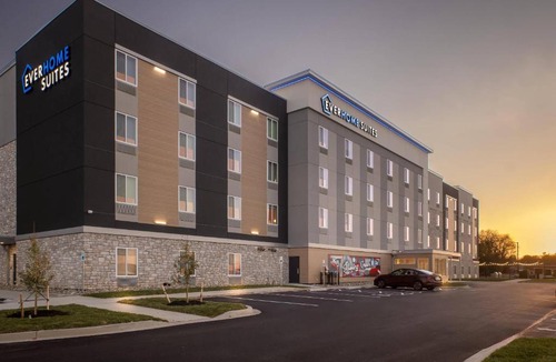 Bowling Green Hotel | Everhome Suites Bowling Green by Choice Hotels