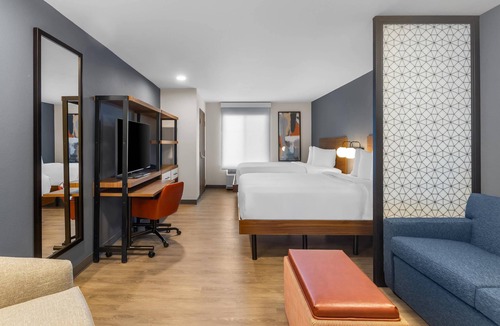 Clarksville Hotel | Everhome Suites Clarksville Ft. Campbell Area by Choice Hotels