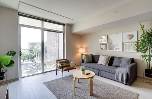 Crystal City Apartment | Exclusive Condo With Stunning Views at Crystal City