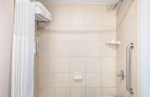 Bethesda Hotel | Exclusive NIH Stay Pet Friendly Near Red Line Metro And Attractions - 4 Units