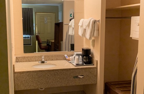 Dodge City Hotel | Executive Inn