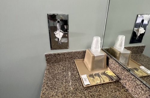 Pelham Hotel | Executive Inn