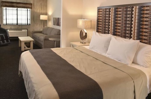 Broken Arrow Hotel | Expanded King Executive, Stoney Creek Tulsa, Massage Chair | 2 Units