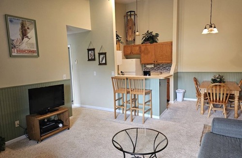Timberline Condo | Experience ‘Mountain Charm’ | Vaulted Ceilings, Fireplace & Walk-to-Slopes Access in Canaan Valley