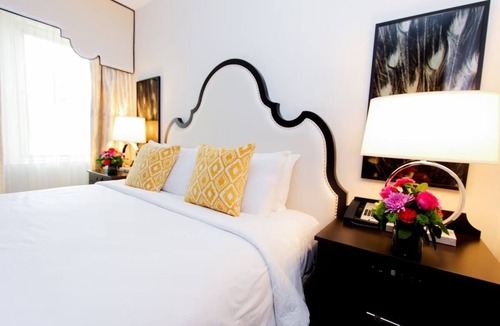 Kalorama Heights Hotel | Experience Premium Comfort Near Dupont Circle in Junior Suite Room w/King Bed