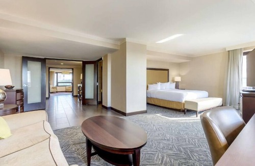 Dupont Circle Hotel | Explore and Relax! Pets Allowed, Seasonal Outdoor Pool!