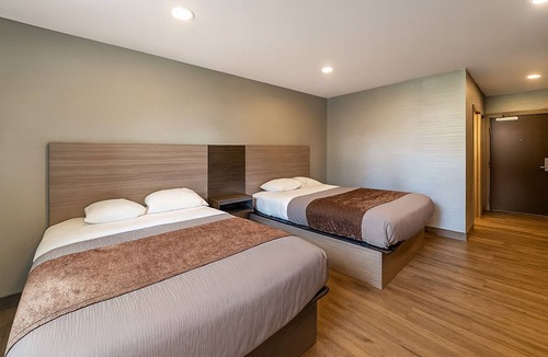 Foxboro Hotel | Explore Foxboro! Close to Hall At Patriot Place, Enjoy FREE Breakfast!