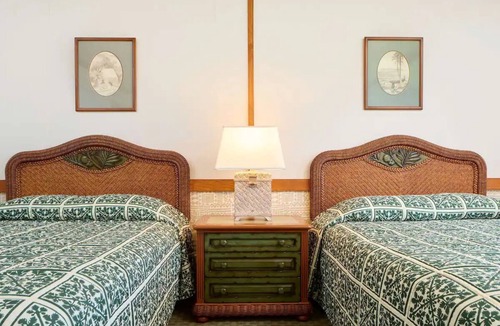 Kaanapali Hotel | Explore Hawaii's Most Hawaiian Hotel, 2 Luxurious Units, With Top Amenities