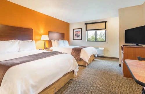 Monaca Hotel | Explore Nature Trails & Nearby Shops from a Cozy Pet-Friendly Room