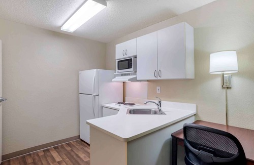 Germantown Hotel | Extended Stay America Suites Washington DC Germantown Town C