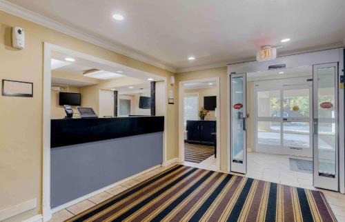 Waltham Hotel | Extended Stay America Suites - Boston - Waltham - 52 4th Ave