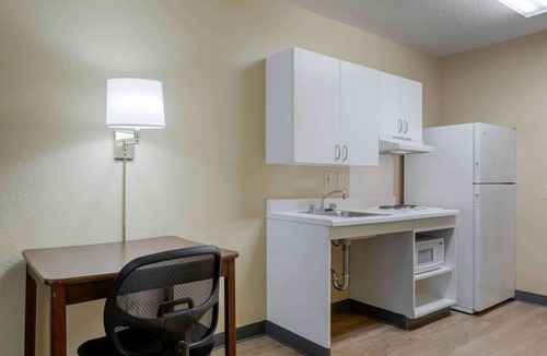 Waltham Hotel | Extended Stay America Suites Boston Waltham 52 4th Ave