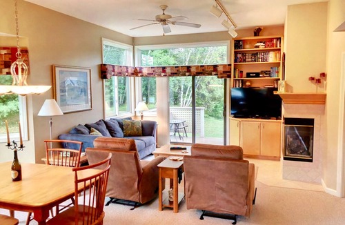 Carroll House | F48 Modern home with AC within walking distance of golf course and Mt Washington Hotel