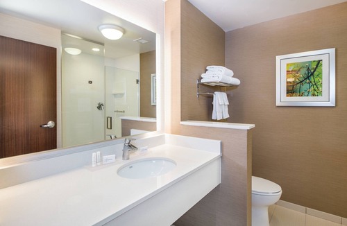 Downtown Dayton Hotel | Fairfield by Marriott Inn & Suites Dayton Downtown
