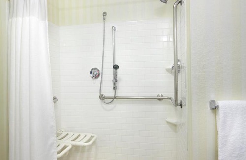 McKnight Hotel | Fairfield Inn & Suites Pittsburgh Neville Island
