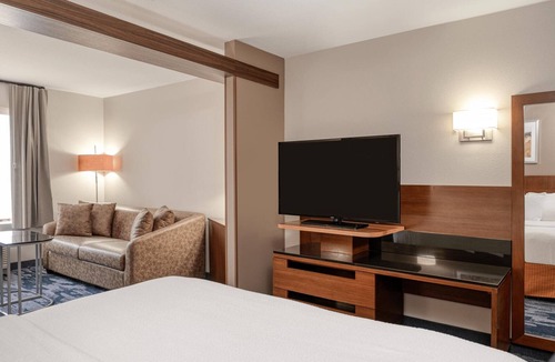 Octa Hotel | Fairfield Inn & Suites Jeffersonville I-71