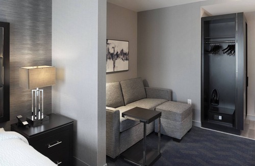 Chelsea Hotel | Fairfield Inn & Suites by Marriott Boston Logan Airport/Chelsea