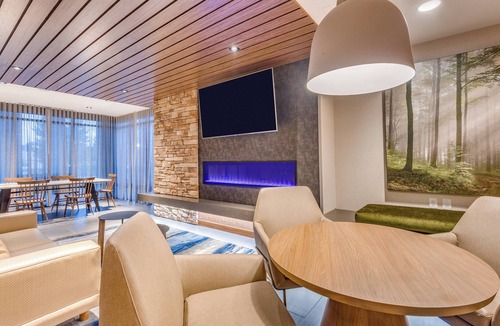 Jasper Hotel | Fairfield Inn & Suites Jasper