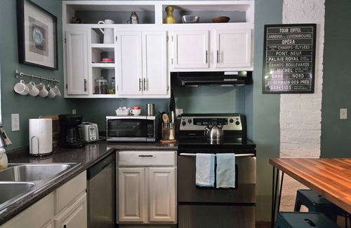 Weinland Park House | Fairground/OSU + K9s Welcome | Family Friendly