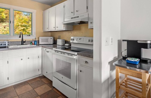Bolton Valley Condo | Family condo w/resort access & patio