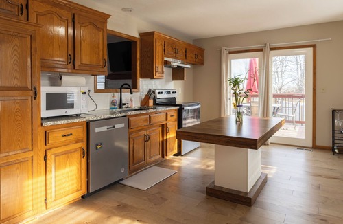 Blue Springs House | Family Friendly 4BR Home Sleeps 8–Near Arrowhead and Royals Stadium, MAJOR INTERNATIONAL SPORTING EVENT ready!