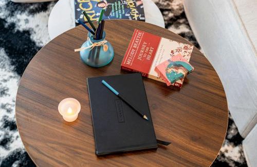 Shawmut Apartment | Family Friendly South End Suite