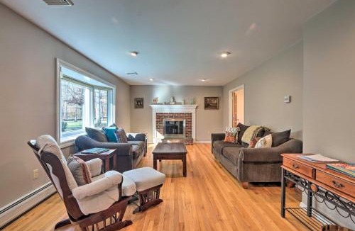 Woodbury House | Family-Friendly Woodbury Home with Yard + Deck!