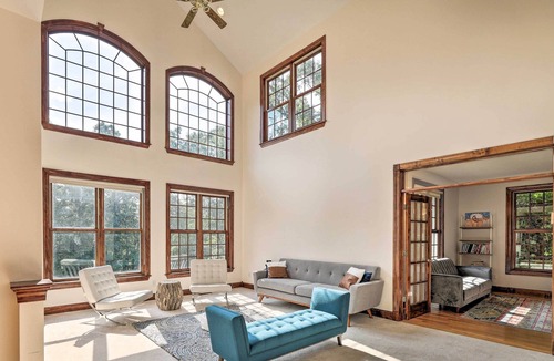 Sherman House | Family Getaway w/ Fireplace in Sherman on 4 Acres!