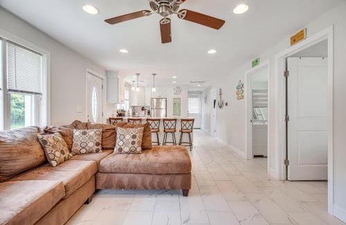 Old Lyme House | Family Retreat in Old Lyme Gated Miami Beach