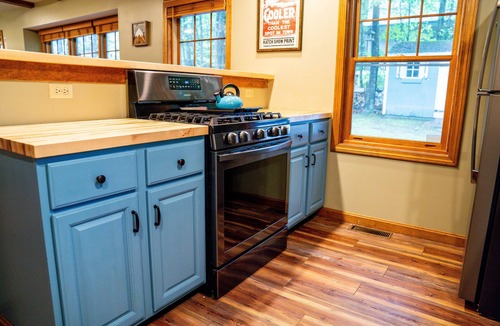 Farmington Cabin | Fantastic 4-Season Home @ Baxter Lake - Sleeps 8