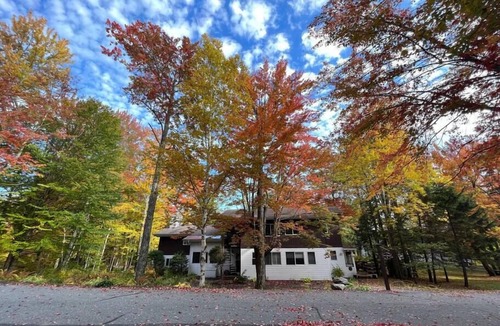 Stowe Area House | Fantastic location Stowe: Trailside, Spacious, Modern w/Pool