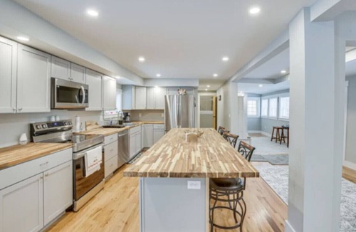 Bridgton House | Farmhouse Retreat Peaceful Setting Renovated