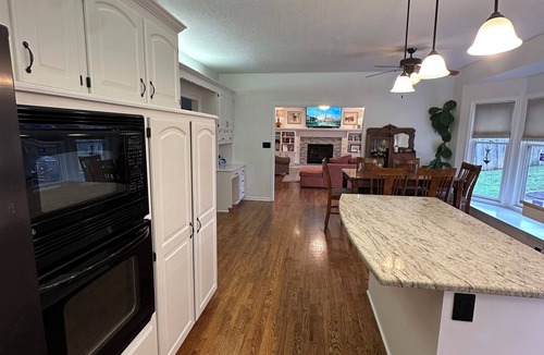 Independence House | Major international sporting event Hub: 8 Mins to Arrowhead + Pool!