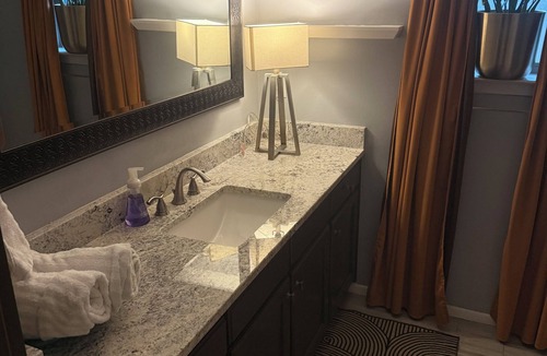 Southwest Arlington House | FIFA WORLD CUP Marvelous 2-bedroom house with Kitchenette in charming Arlington