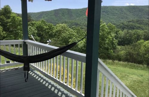 Criders House | Find your serenity at this mountain cottage with river access.