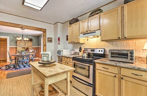 Crumpler House | Fish, Float & Relax Fireside: Home Near New River!