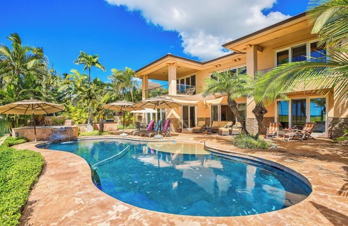 Kihei House | FIVE BEDROOM BEACHFRONT HOME