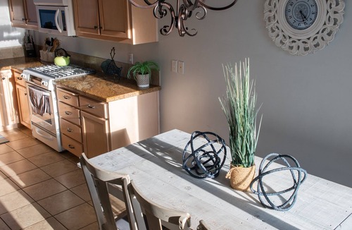 Downtown Cabin | Five minute walk to Pismo Beach!