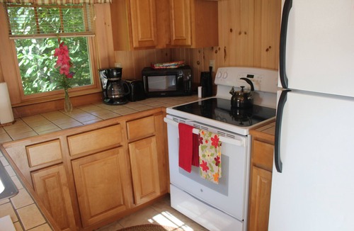 South Casco Cottage | Five Star Cottage - SAVE Two Hundred Dollars on Open Weeks!