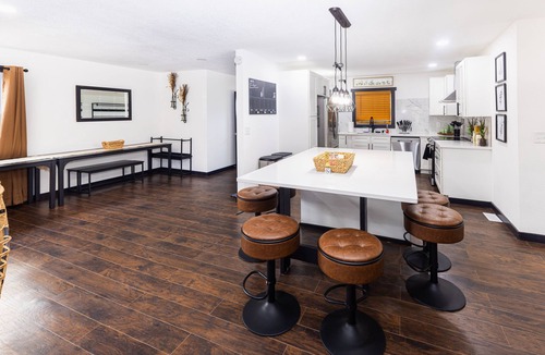North Kansas City House | Flagship Park - 10 Mins to Everything!