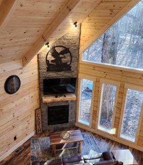 Mannsville House | Flying High Luxury Cabin