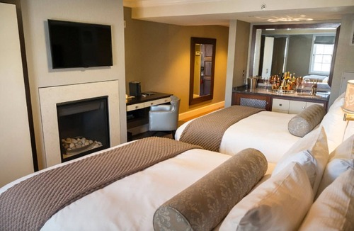 Yachting Village Hotel | Forty 1 North