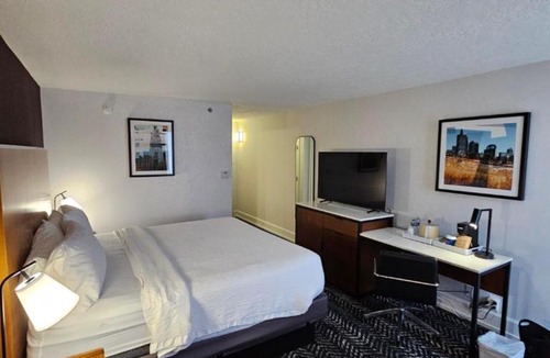 Waldron Hotel | Four Points by Sheraton Kansas City Airport