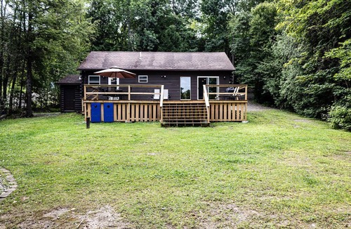 Lincoln House | Four Season Getaway on Upper Cold Stream Pond (Big Narrows)