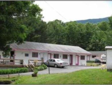 Catskill Hotel | Four Seasons Motel