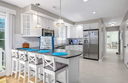Bass River House | Four Shore: Walk to Parkers River Beach