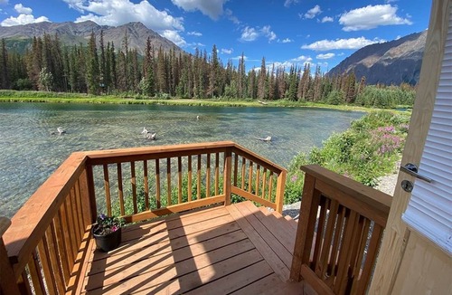 Cantwell Cabin | Fox Point, Fox Point Lakefront Cabin