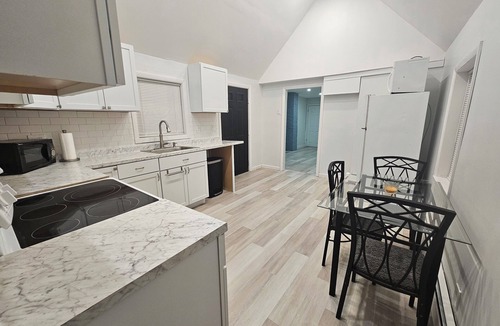 Taftville Apartment | FOXWOODS/MOHEGAN SUN WITHIN 10 MINUTES Charming 3-Bdrm 2-Bath and Office.