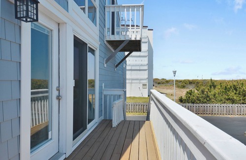 Fenwick Island Condo | FREE DAILY ACTIVITIES INCLUDED! 3 bedroom 3.5 bath unit in the Shoals that sleeps 6