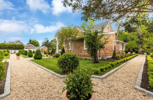 East Marion House | French Country House with Pool- Beach nearby